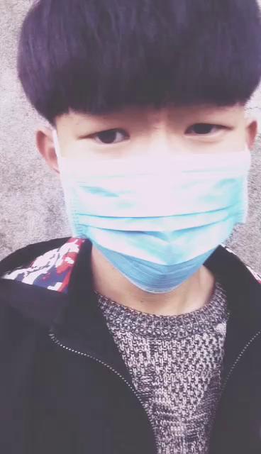 男生第一次带美瞳 需要注意什么? 来自爱喝纯