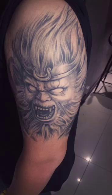 半臂纹身成品图