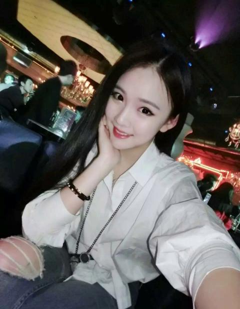 i ____miss刘乐丶: 我不羡慕别人的收入,因为我知道他日日夜夜的艰辛