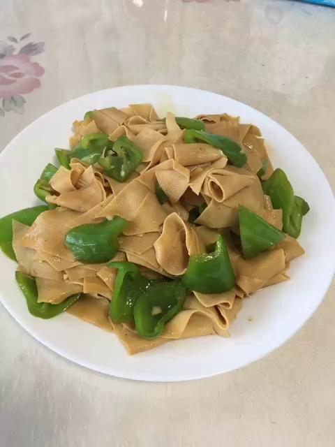 尖椒炒幹豆腐