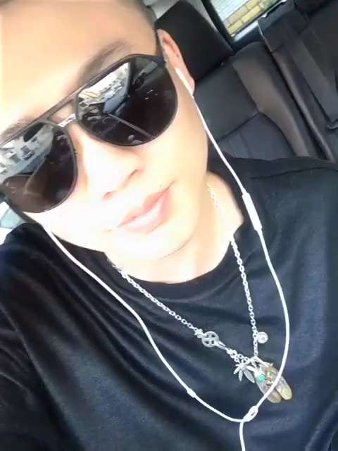 一起来看 陈上天(艺人红孩) 的快手视频!