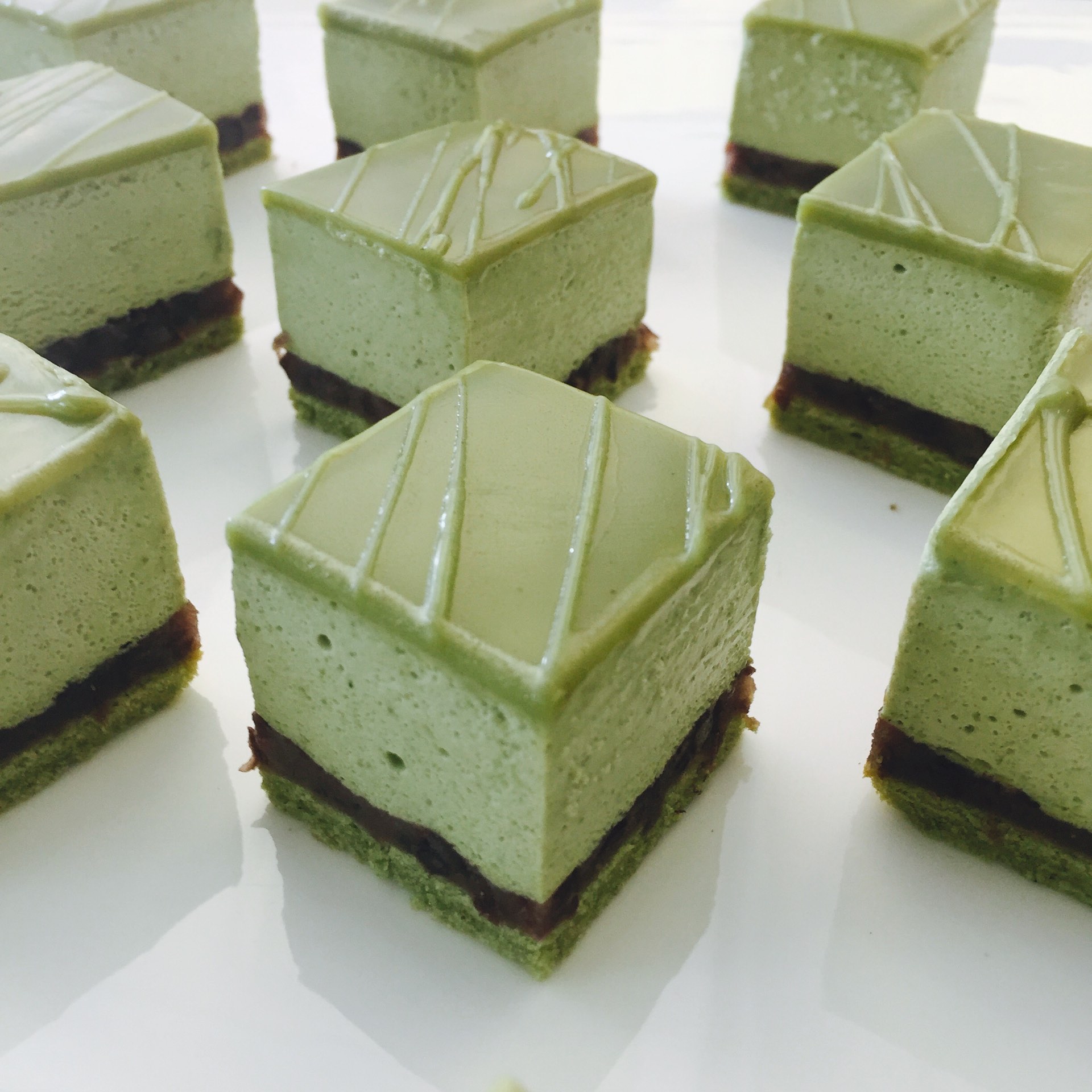 用户3853037445      抹茶红豆慕斯蛋糕法式抹茶红.