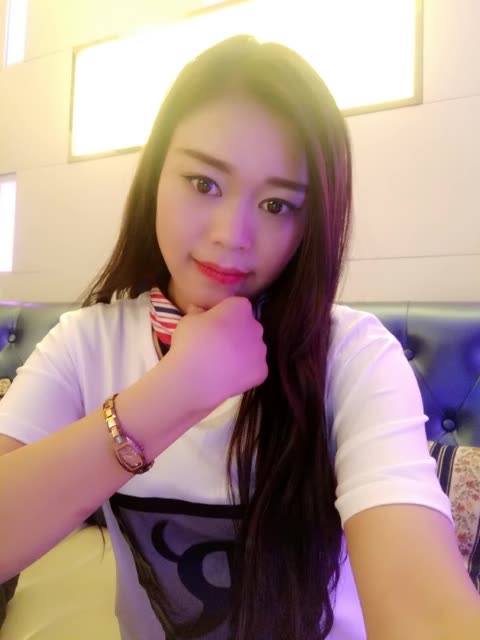 c  关注 网红阿宝  2017-8-5 14:11 来自 快手