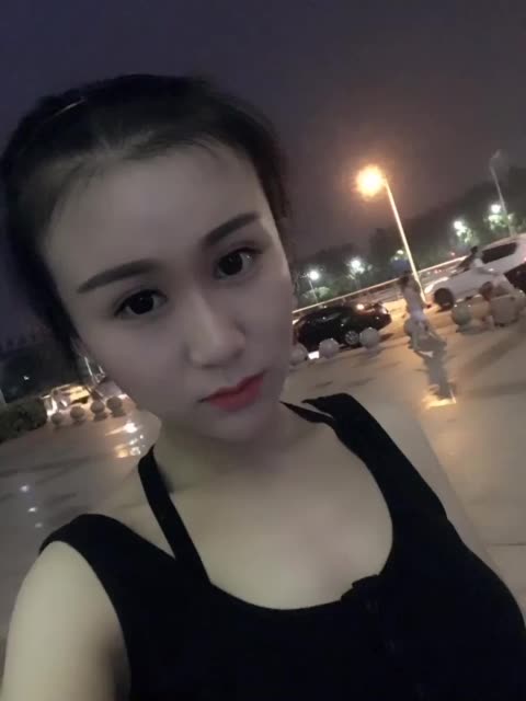 卜靓aaa         一起来看 雪色美人 的快手视频雪色美人 !